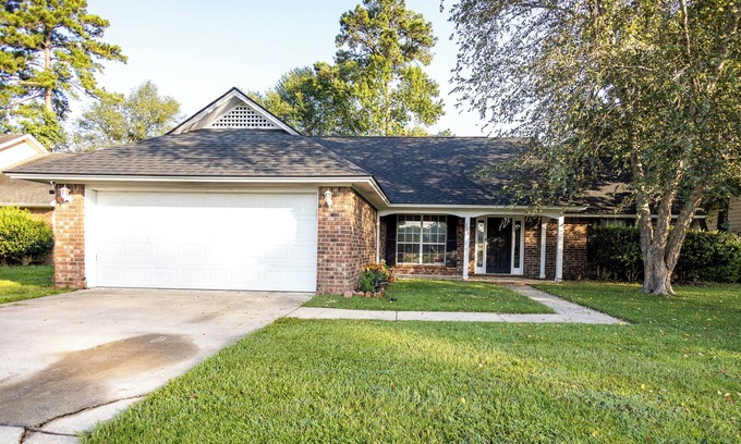 Richmond Hill House | One of a kind western themed home with many extras