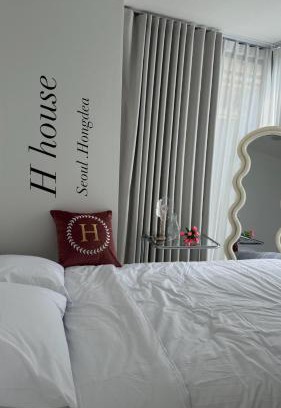 Hapjeong-dong Apartment | OPENㅡHongdae, Hapjeong Station 1 minute, Luxury hotel style, Panorama Han River View 6 people, 2Room, 3Q bed