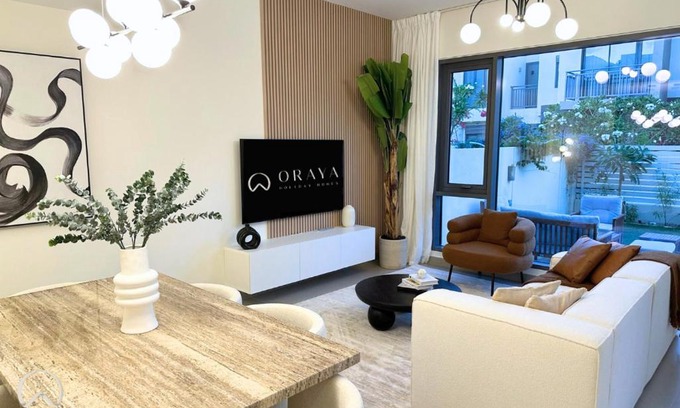 Dubai Villa | Oraya - Suburban Serenity at Spacious 4BR Villa in Maple 2