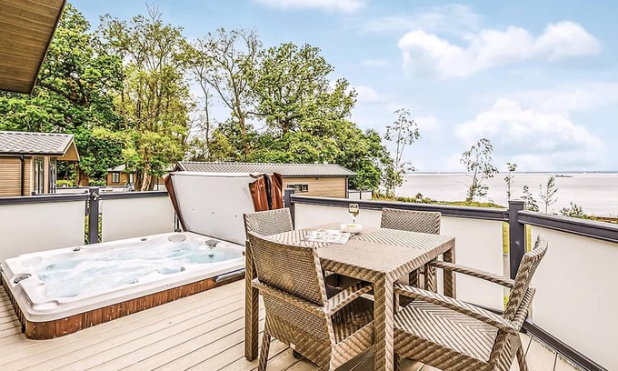 Ryde Ski Chalet | Osborne Premier Lodge