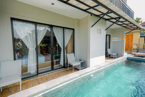Lodtunduh Bed & Breakfast | Oto Villa