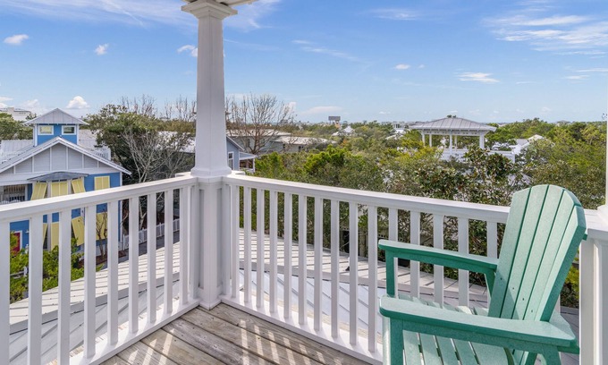 Seaside Cottage | Our Place by the Sea Super Spacious with an Observation Tower - Seaside, FL