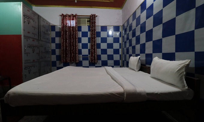 Sahakar Nagar Hotel | OYO 15392 Sri Sai Guru Comforts