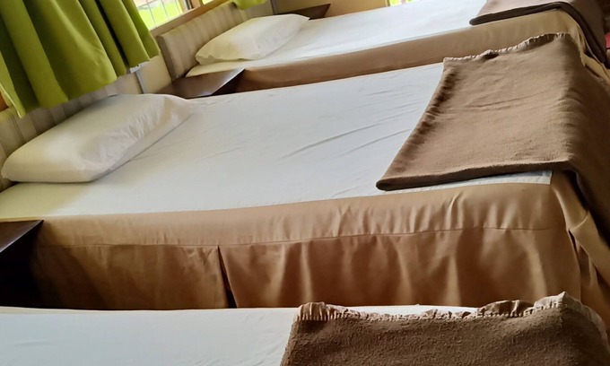 Tambunan Hotel | OYO 90366 Home Valley Guesthouse Tambunan