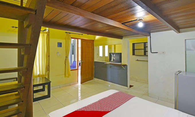 Gatot Subroto Hotel | OYO 91495 Hotel Indah Residence
