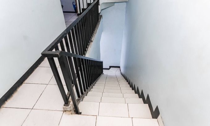 Tangerang Hotel | OYO 93584 RukotelNearICE BSD