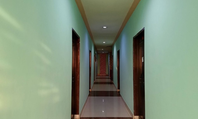 Parepare Hotel | OYO 93665 Puri Homestay