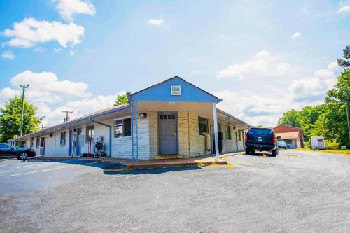 Kernersville Hotel | OYO Inn Kernersville