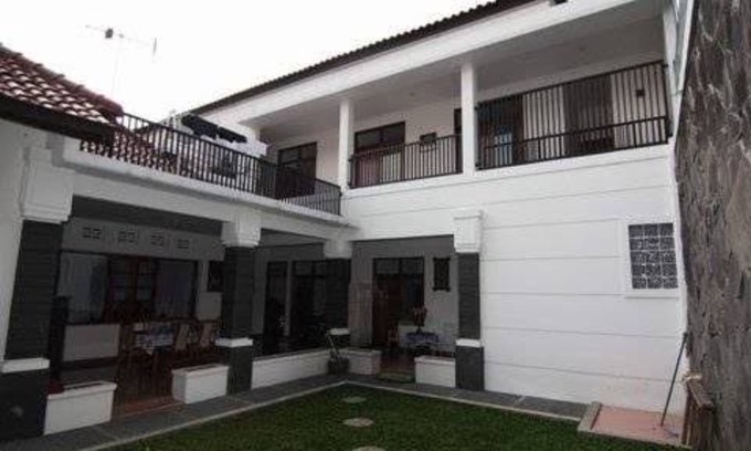 Tangerang Hotel | OYO Life 93158 Kost Asaka