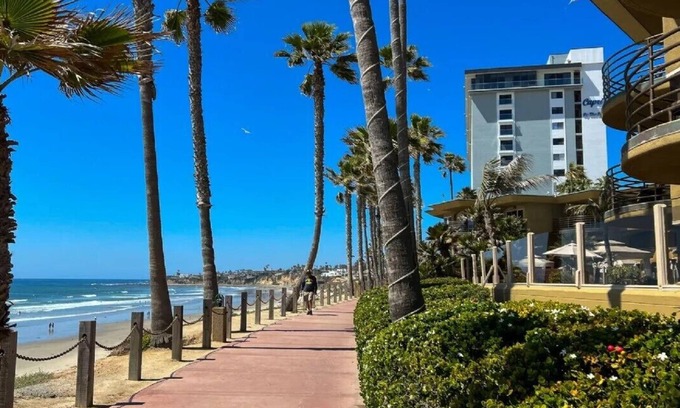 Pacific Beach Cottage | Pacific Beach Cottage - 1 Block from the Ocean