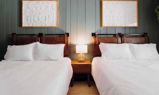 Packwood Hotel | Packwood's Evergreen Room
