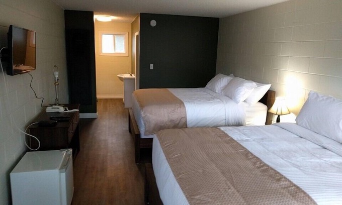 Coleman Hotel | Paddock Inn