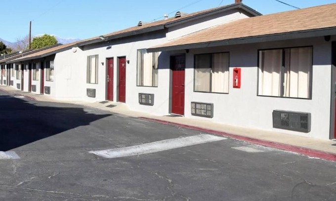 Montclair Hotel | Palm Inn Motel Montclair - Pomona