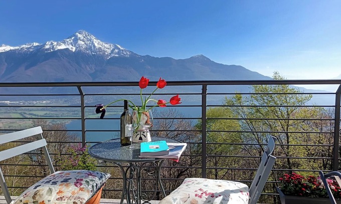 Montemezzo Apartment | Panorama Holiday Apartment Nero