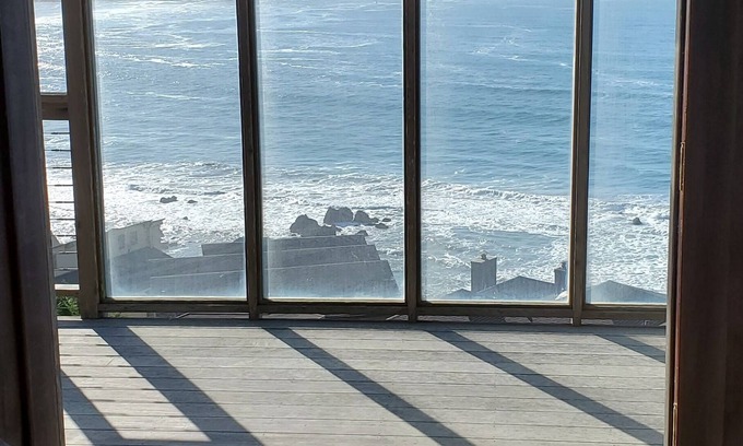 Marin County House | Panoramic Ocean Views walk to the Beach