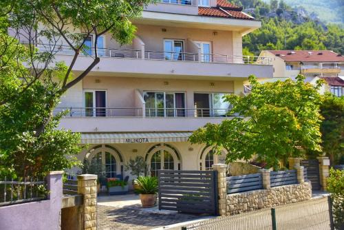 Promajna Bed & Breakfast | Pansion Mlikota