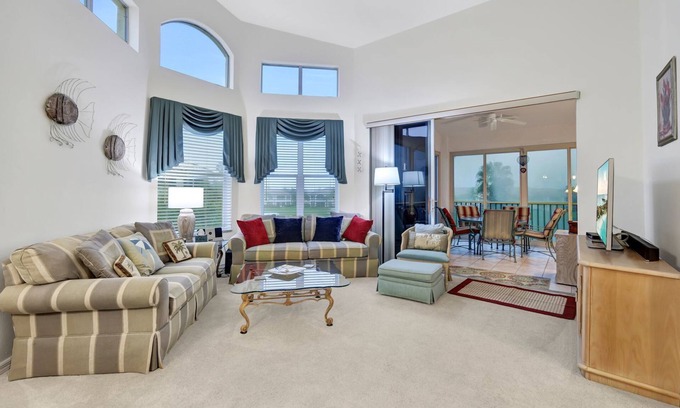 Tropical Cove Condo | Par-View Palace at Lexington CC Golf Village