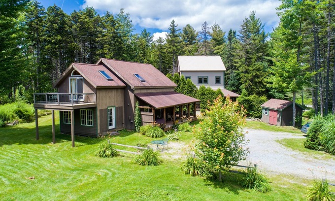 Mount Holly House | Paradise in Mount Holly!