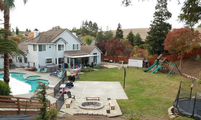Livermore House | Paradise Next Door π΄
