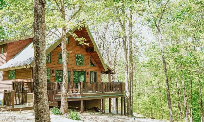 Unionville House | Paradise View Log Cabin