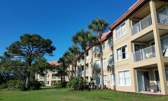 Florida Central Atlantic Coast Apartment | Parc Corniche Condominium Suite Hotel