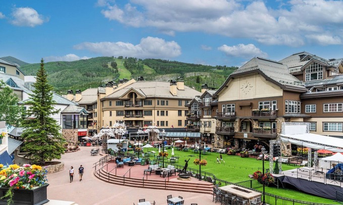 Beaver Creek Apartment | Park Plaza Beaver Creek