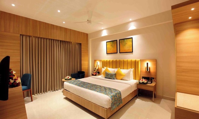 Onamthuruth Hotel | Park Residency Ayarkunnam