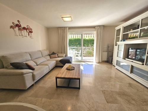 Guadalmina Apartment | Pass the Keys Nice and Bright Apartment