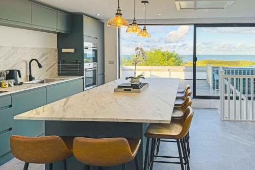 Moelfre House | Pass the Keys The View in Moelfre for 8 people with sea views