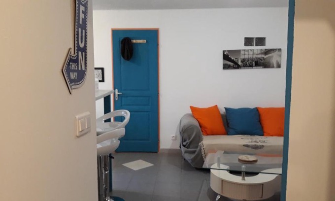 Saint-Ambroix Apartment | Pause Appart 40 m2 avec cour privative - Spacieux & Confortable