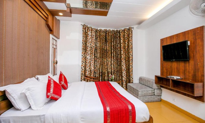 Dalhousie Hotel | Pax Grace Mount