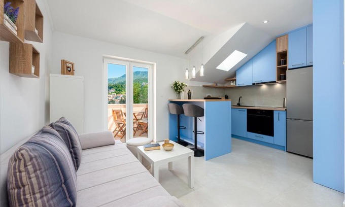 Srebreno Apartment | Peaceful 2-bedroom apartment Srebreno