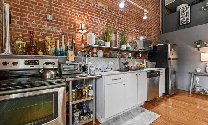 Downtown Apartment | Peaceful and Private Retreat