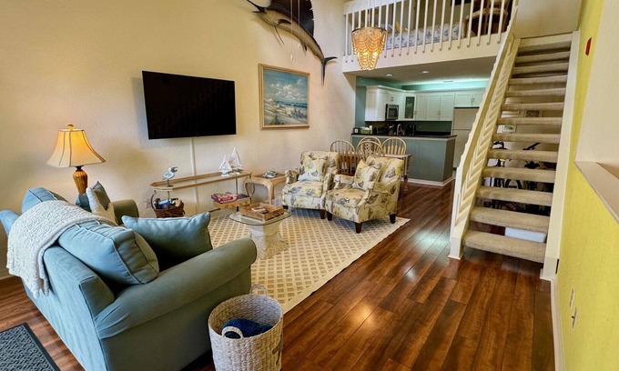 Pelican Bay Condo | Peaceful beach townhouse
