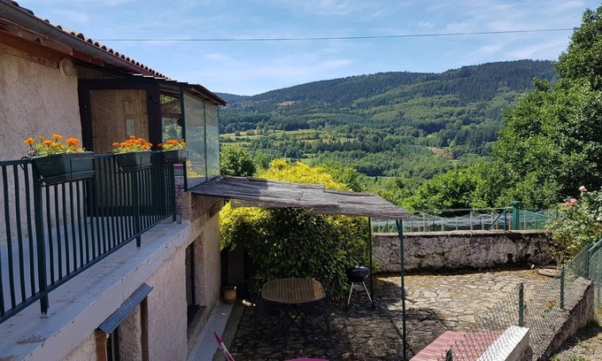 Laprugne Cottage | Peaceful cottage with wood stove and outdoor activities