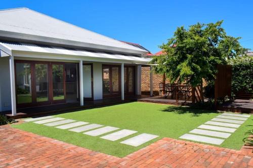 Port Elizabeth Central House | Peaceful Home In Richmond Hill