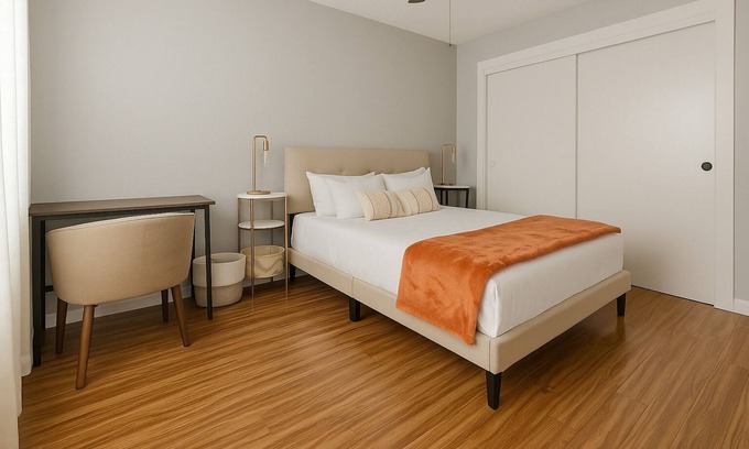 West Park Community House | Peaceful Suits w/Ensuite Bath Townhome in Bakersfield