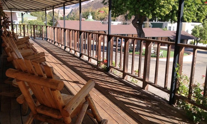 San Luis Obispo Hotel | Peach Tree Inn