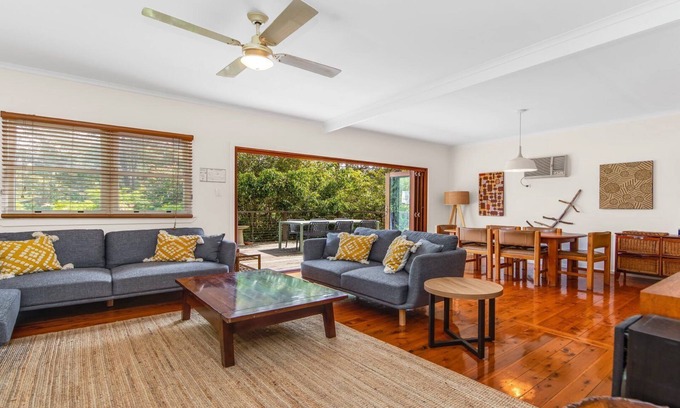 Pearl Beach House | Pearl Beach Bush Retreat by HolidayCo.