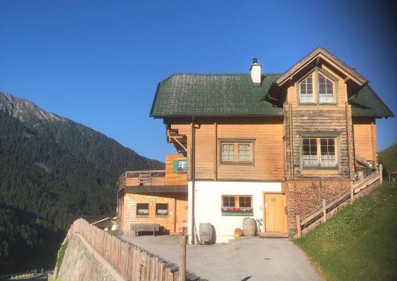 Navis Apartment | Peerfect Ferienwohnungen