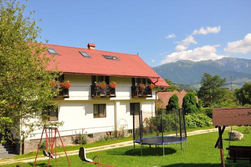 Bran House | PEL FLORA