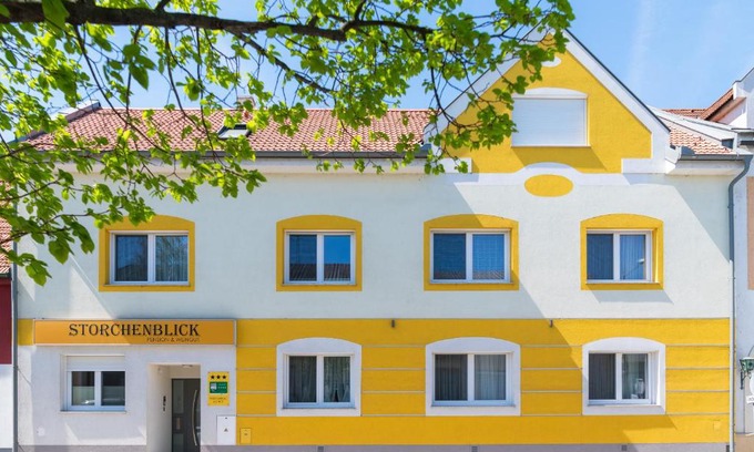 Illmitz House | Pension & Weingut Storchenblick