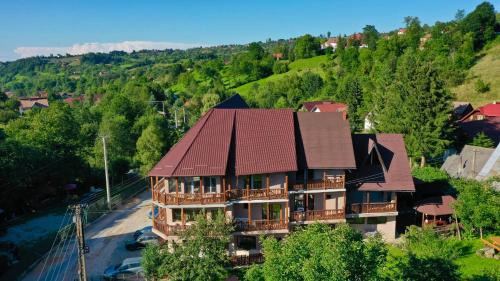 Bran House | Pensiunea Anotimpuri Bran