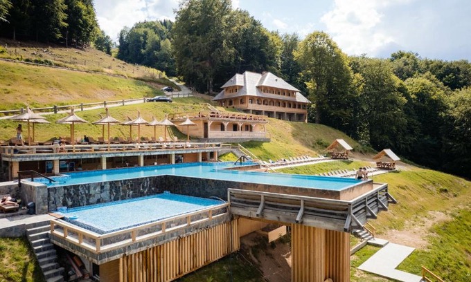 Desesti House | Pensiunea Pă Coastă