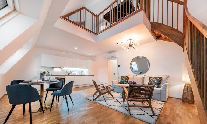 Oberdobling Apartment | Penthouse with View from the Rooftop Terrace