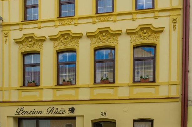 Benesov nad Ploucnici House | Penzion Růže