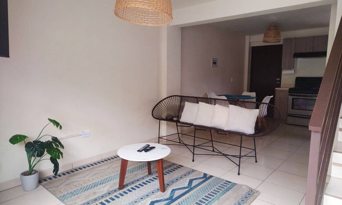 Centro Playas House | Perfect Getaway House w Rooftop