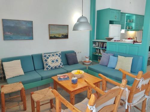 Rogon House | Pericles Sea View House in Kohylou