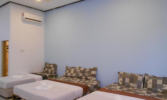 Kampung Kedawang Hotel | Perintis Motel Cenang