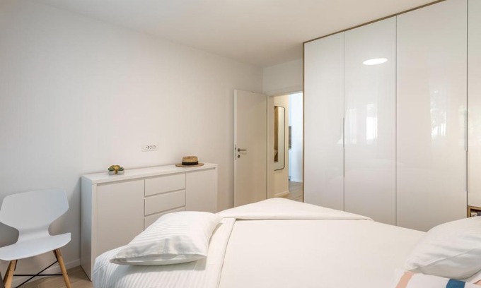 Dugi Rat Apartment | Perla